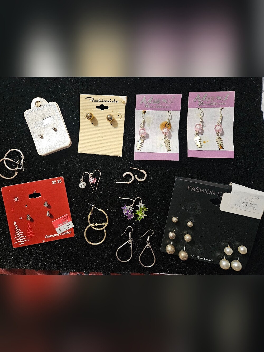 16 Pair Of Mixed Women's Fashion Earrings - Assorted Styles in Gold, Pink, Pearl